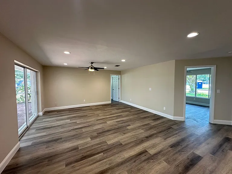 4223 SE 4th Pl — Photo 11