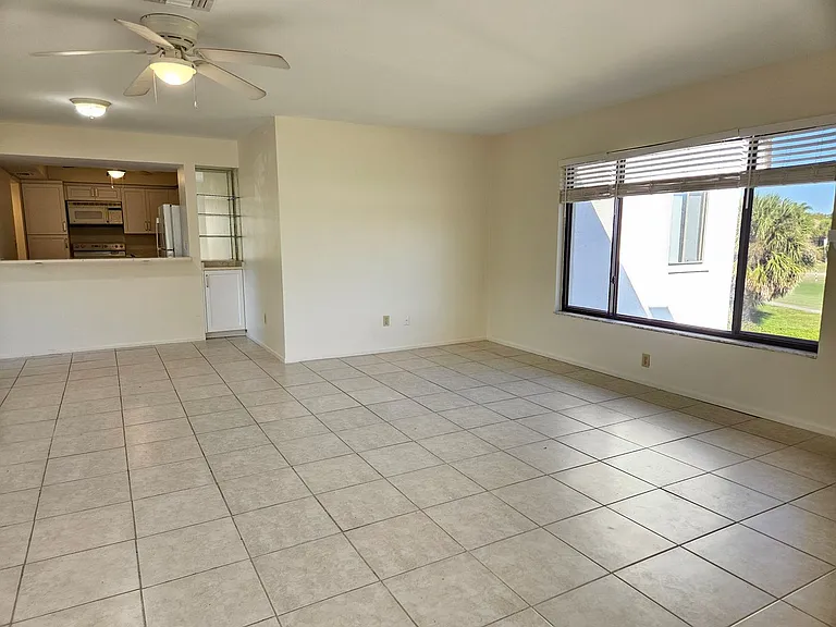 812 Capri Isles Blvd #225 — Photo 7