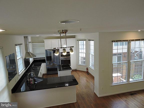 5th image of 1334 Lawson Ln