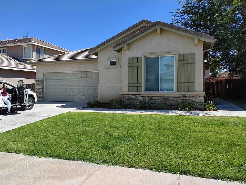 2nd image of 14307 Gray Fox Ln