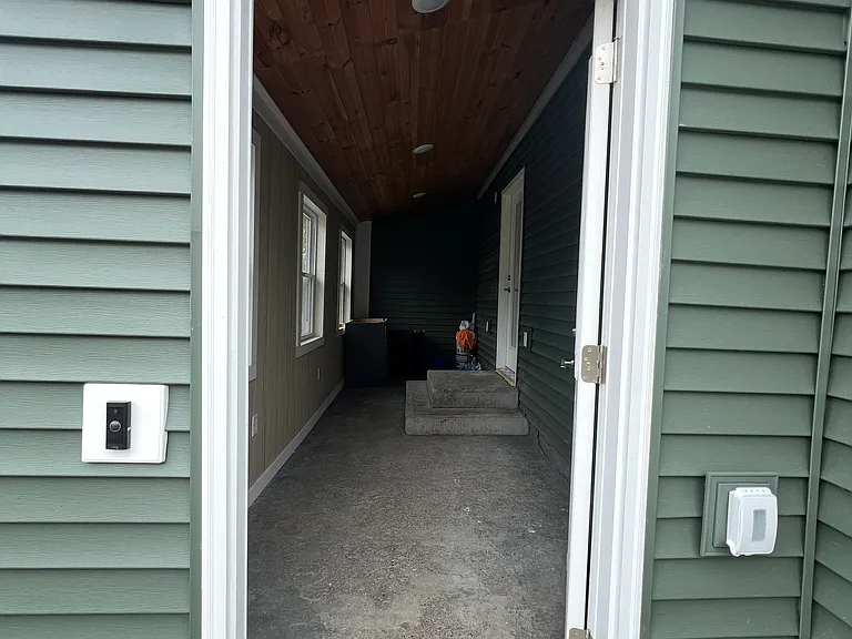 13 Columbia Ave — Photo 7