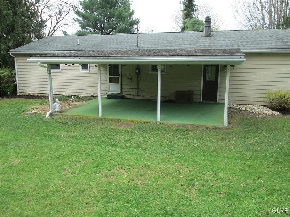 2nd image of 3743 Highland Rd N