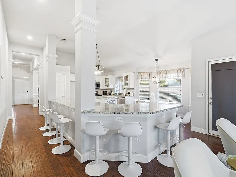 8602 Timber Crest Ct — Photo 17