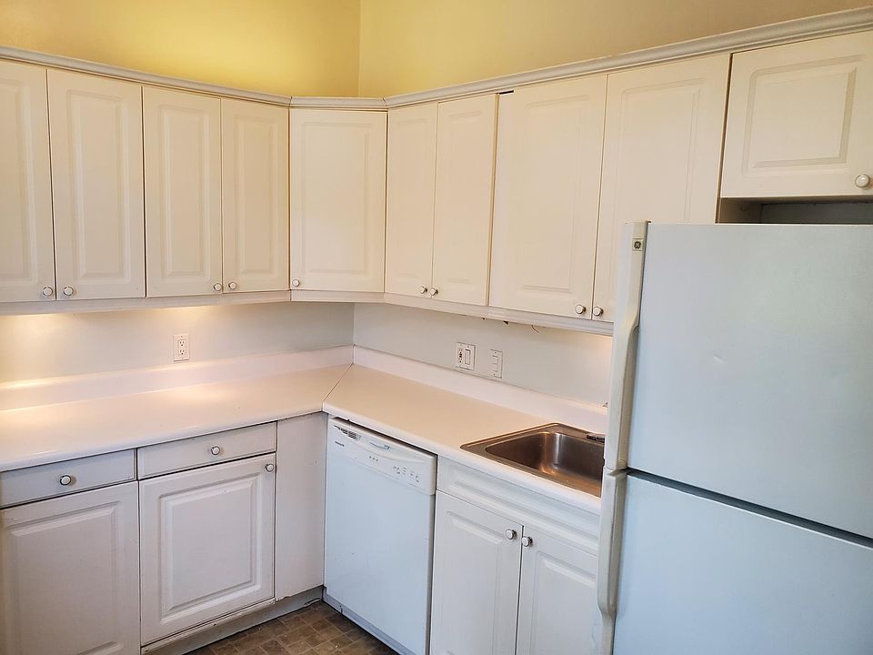 1st image of 4228 Cleveland Ave #A