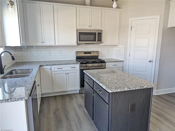 5th image of 702 Palomino Mustang Dr #597