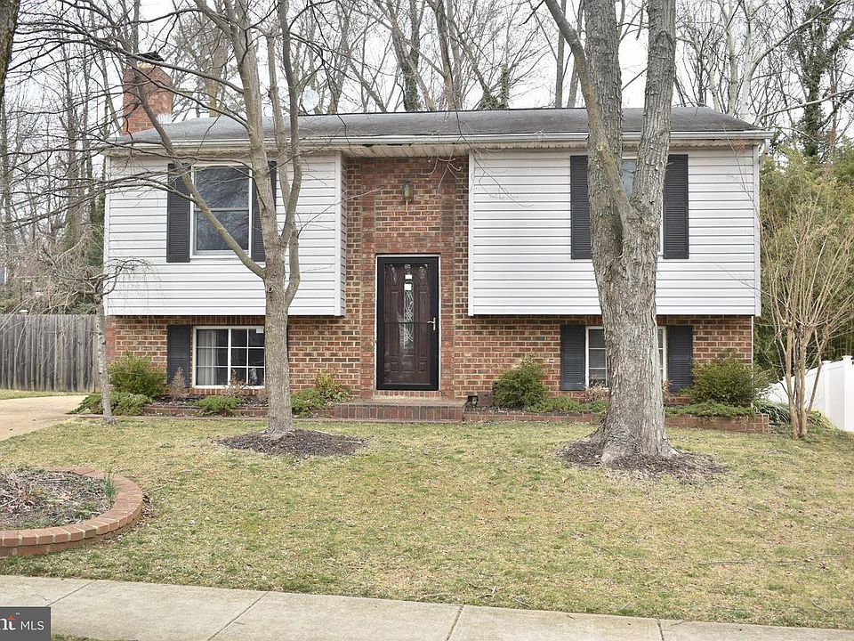 1st image of 380 Blossom Tree Dr