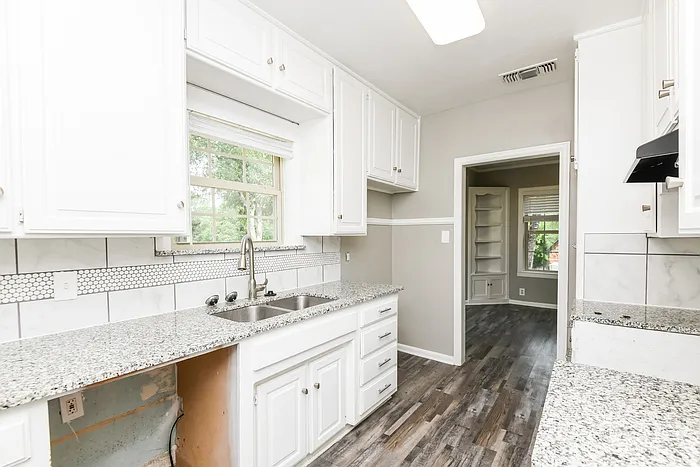 4700 Normandy Rd — Photo 8