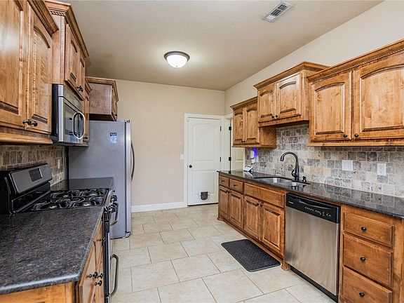 2nd image of 3004 N 15th Pl
