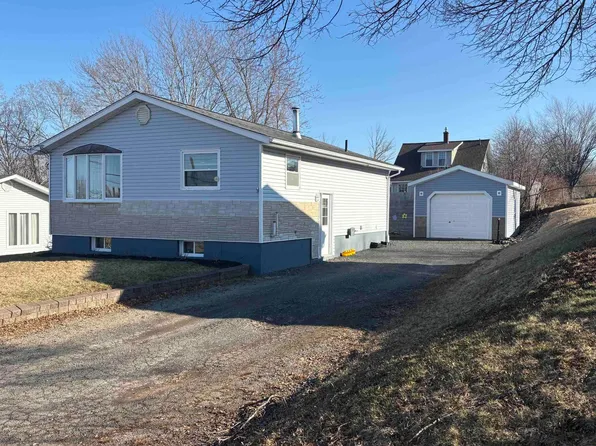 9 Terrace Ave, Stellarton, NS B0K 1S0