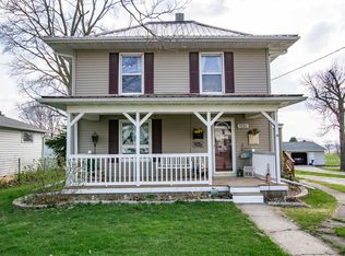 1221 Summit St, Center Point, IA 52213