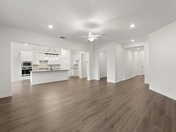 Brookshire at Legacy Hills - Mitchell Interior Image 4