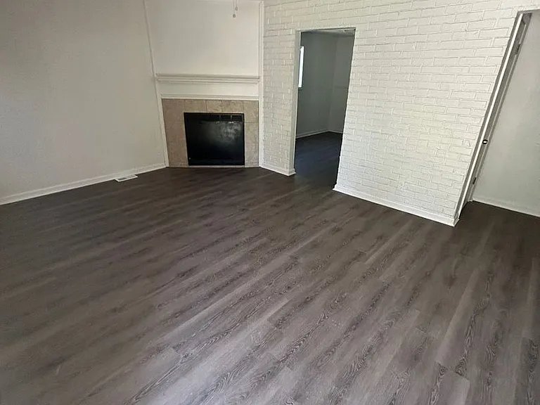 1405 Williams St — Photo 4