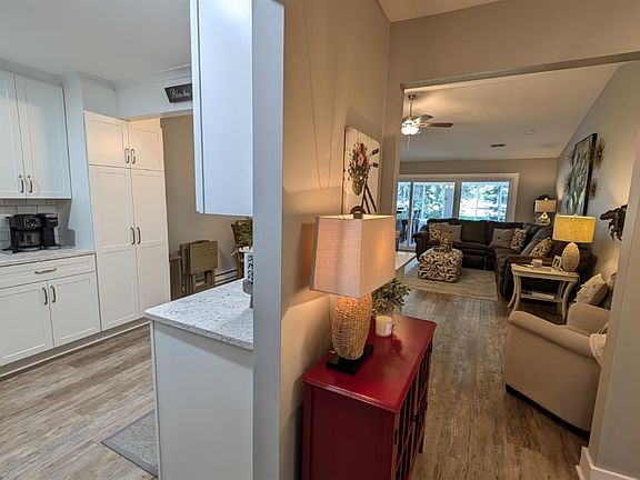 5th image of 1129 Billetter Dr
