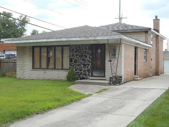 2nd image of 678 Muskegon Ave