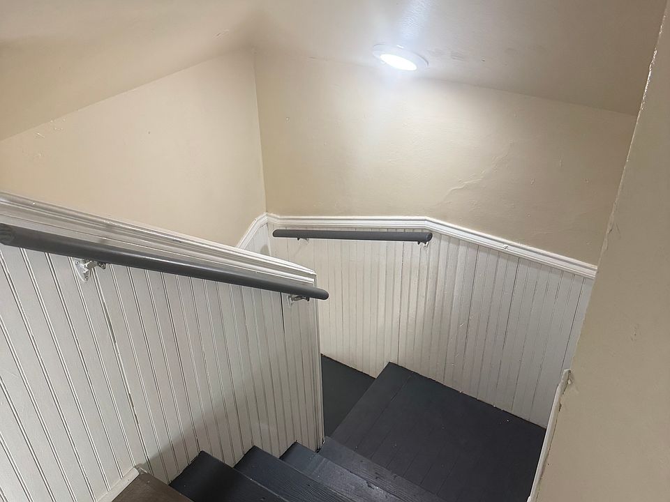 1st image of 119 Orchard St #3