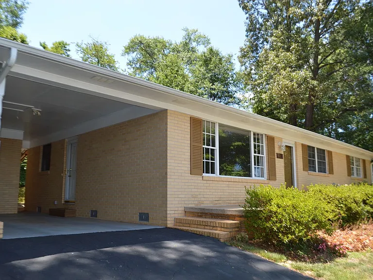 127 Freedom Dr — Photo 3