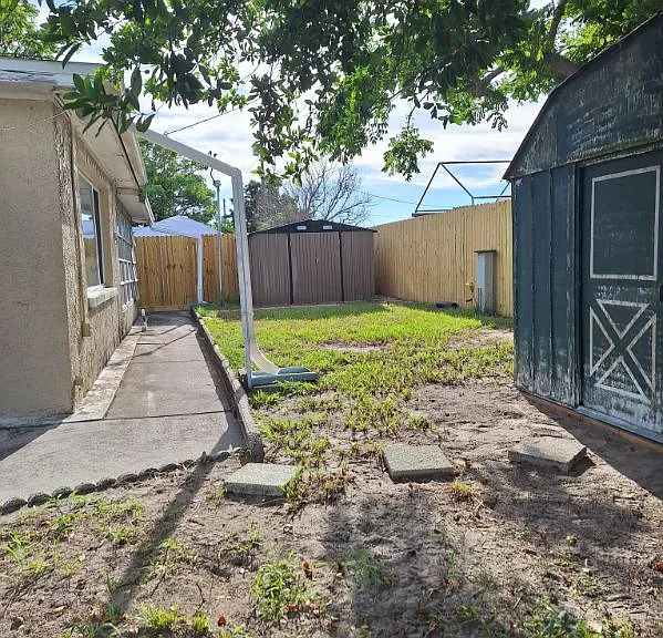 5113 Moog Rd — Photo 35