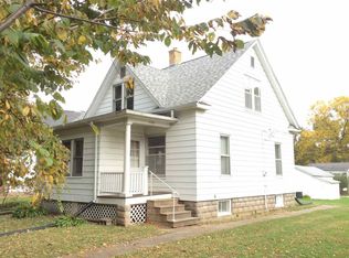 1938 3rd St, East Moline, IL 61244