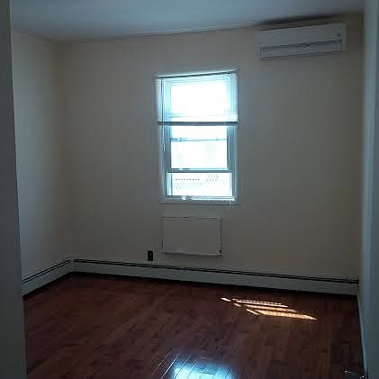 2nd image of 1946 76th St #2