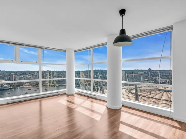 111 Georgia St W #3201, Vancouver, BC V6B 1T8