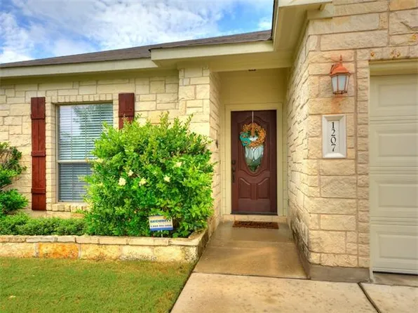 1207 Tricia Cv, Hutto, TX 78634