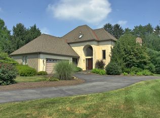 5 Normandy Dr, Chadds Ford, PA 19317
