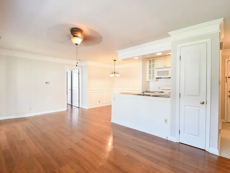 102 Chesterfield Ln #201 — Photo 13