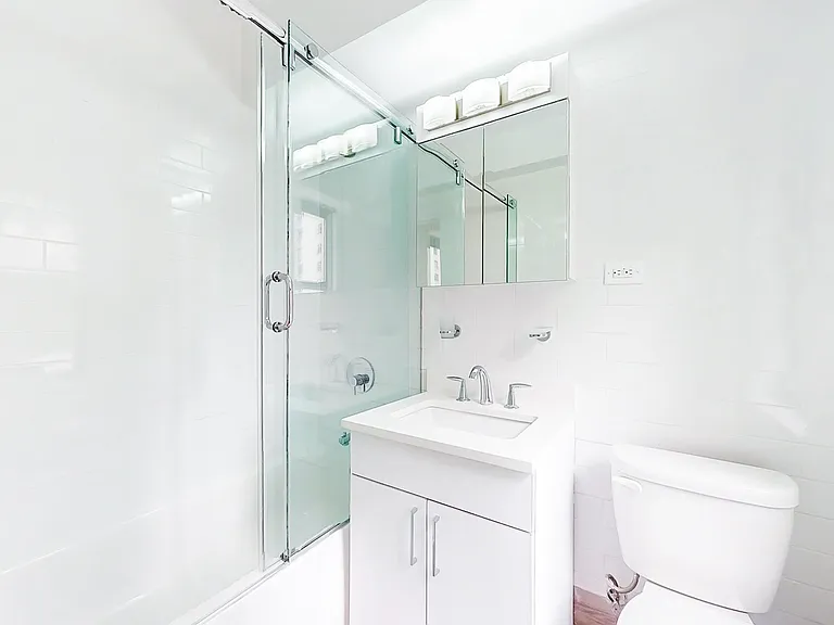 157 E 57th St #6C — Photo 8