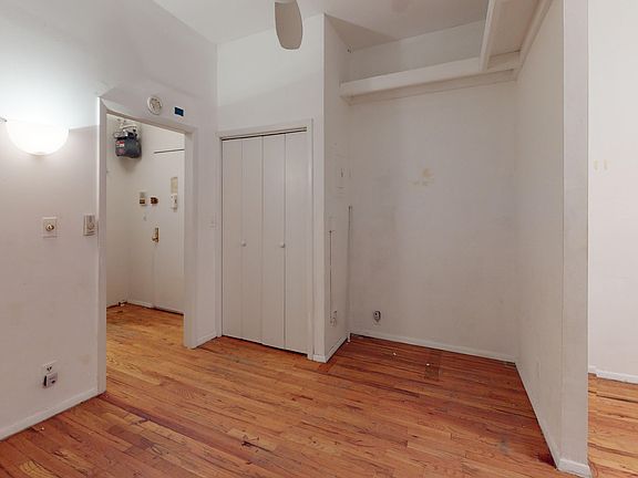 4th image of 229 W 15th St APT 1C