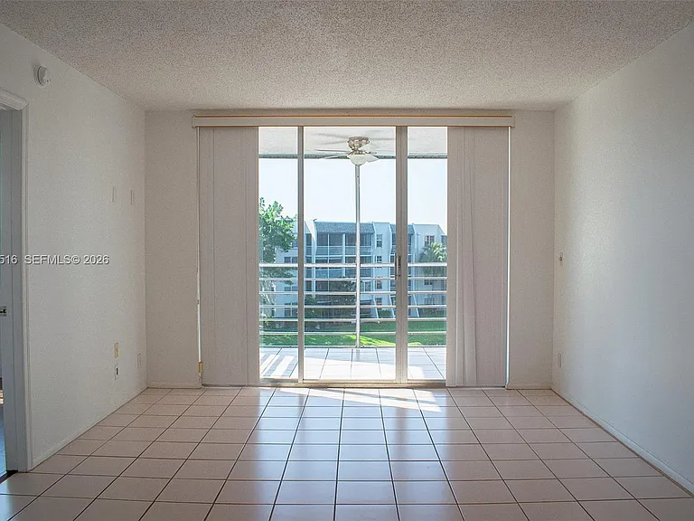 9230 Lagoon Pl #411 — Photo 4