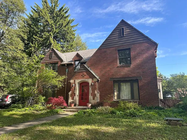 612 W Delaware Ave, Urbana, IL 61801