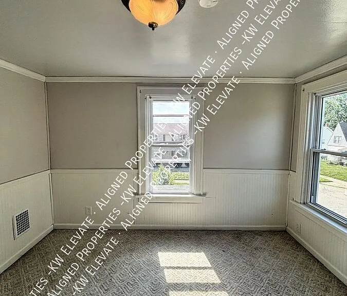 1491 Beardsley St — Photo 15