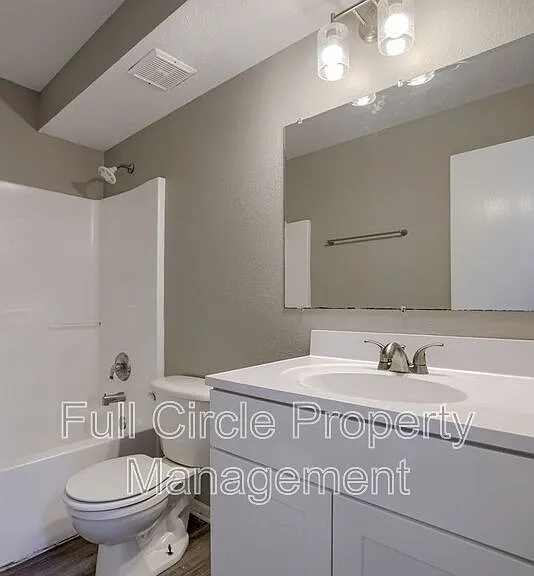 2710 N 1st St #3 — Photo 4