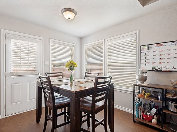5th image of 1308 Honeywood Ln