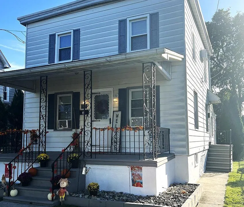 30 Spruce Ave #B
