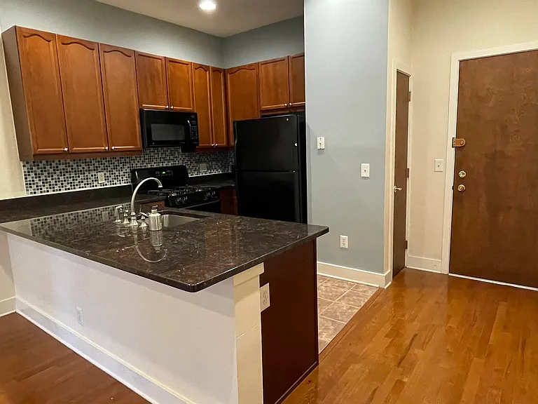 61 Grand St #2C — Photo 7