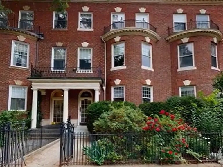 1720 Beacon St #G1R — Photo 9