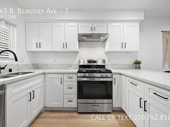 5th image of 945 N Beaudry Ave APT 3