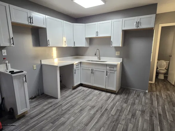 3318 Welshire Dr, Bettendorf, IA 52722
