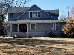 405 E 9th St, Caruthersville, MO 63830