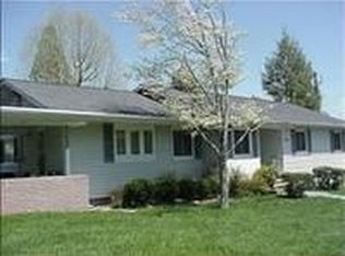 100 Norman Ln, Oak Ridge, TN 37830