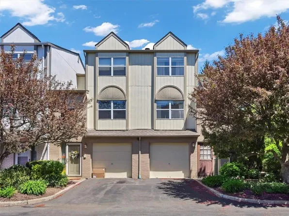 2 Milford Court, Nanuet, NY 10954