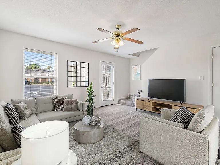 Two Bedroom B - 2 Bed / 1.5 Bath - 1,050 Sq.Ft.