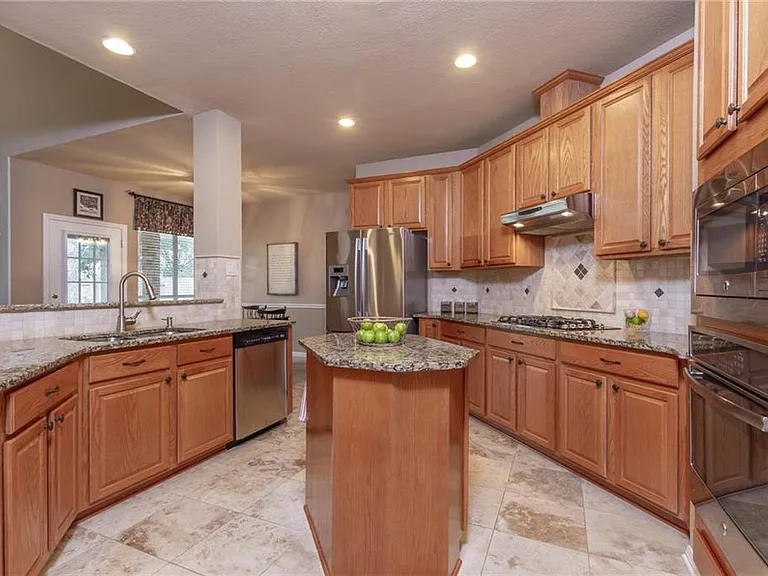 14828 Irondale Dr — Photo 7