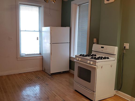 3rd image of 3222 W Pierce Ave #2