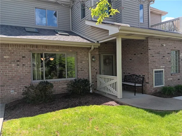 9303 Sundance Dr, Bridgeville, PA 15017