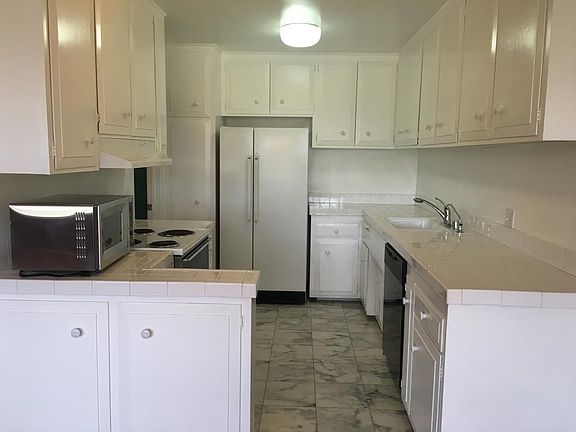 5th image of 5301 Balboa Blvd Unit O6