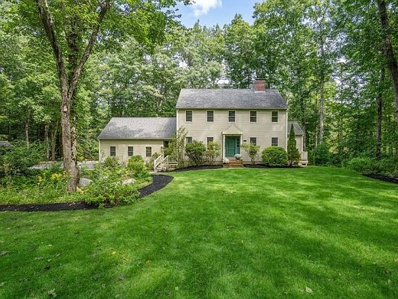 2nd image of 9 Millstream Drive