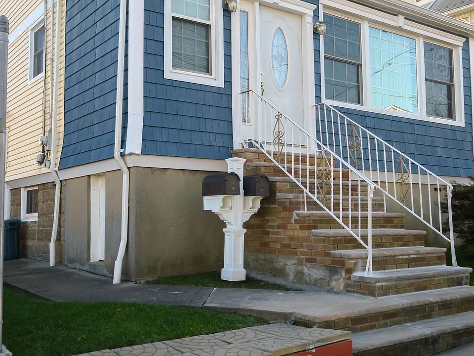 1st image of 8 Evelyn Pl #1