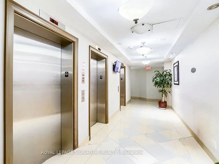 220 Forum Dr #Townhouse 105 — Photo 26